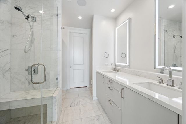 2047 Westcreek Lane 505, Houston, TX 77027