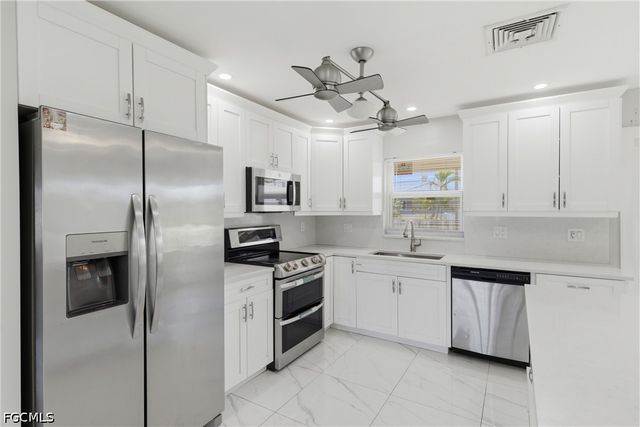 2658 SW 32nd ST, Cape Coral, FL 33914