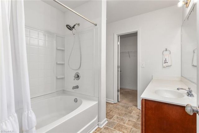 400 Walnut Crossing Drive, Whitsett, NC 27377