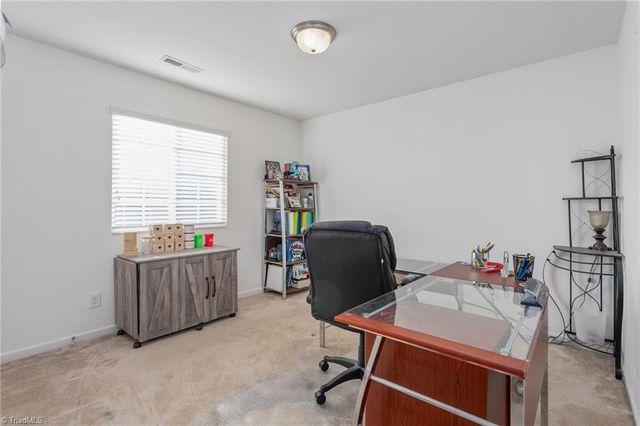 400 Walnut Crossing Drive, Whitsett, NC 27377