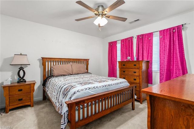 400 Walnut Crossing Drive, Whitsett, NC 27377