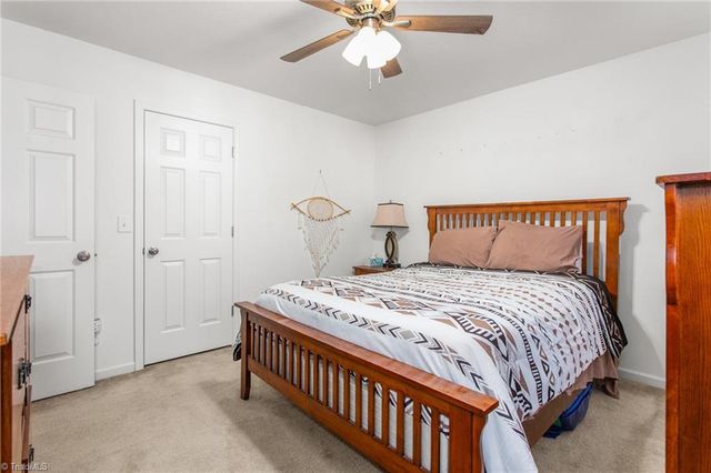 400 Walnut Crossing Drive, Whitsett, NC 27377