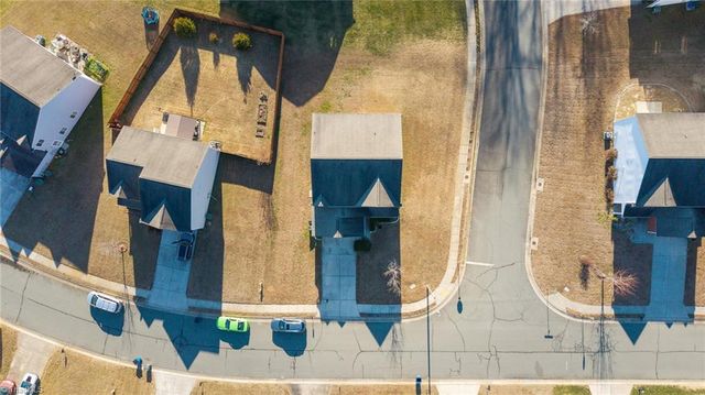 400 Walnut Crossing Drive, Whitsett, NC 27377