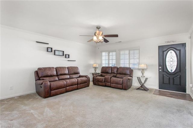 400 Walnut Crossing Drive, Whitsett, NC 27377