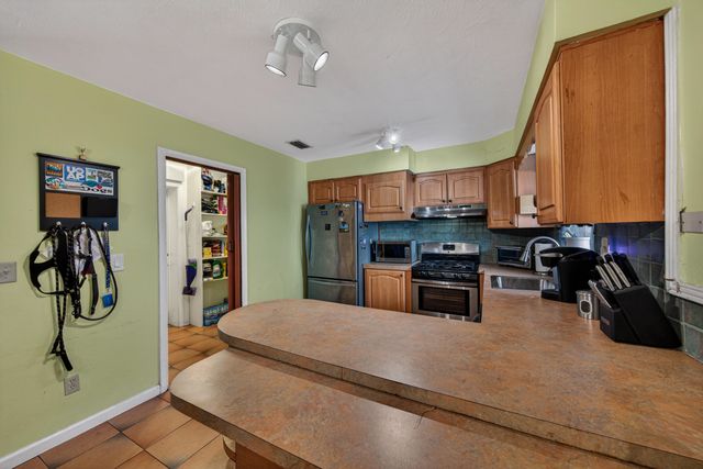 1211 NE 35th Street, Pompano Beach, FL 33064