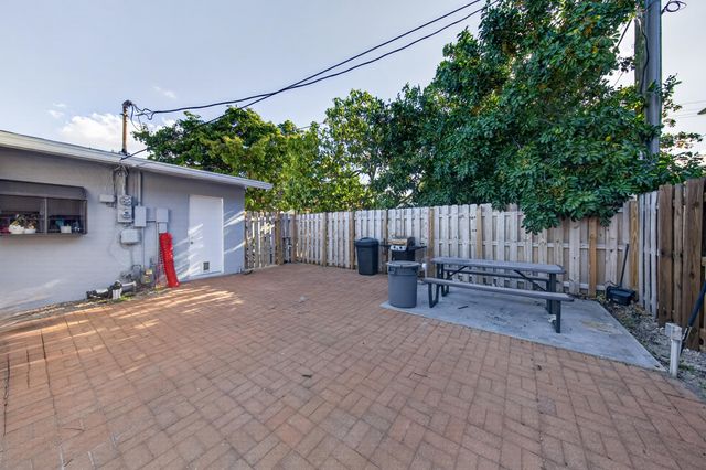 1211 NE 35th Street, Pompano Beach, FL 33064