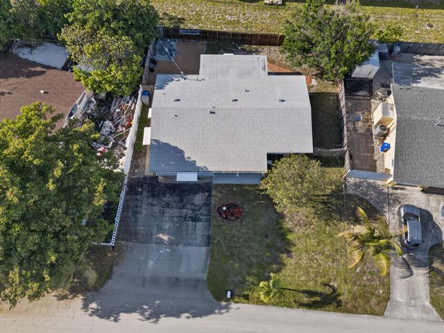 1211 NE 35th Street, Pompano Beach, FL 33064