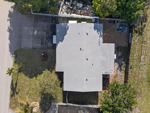 1211 NE 35th Street, Pompano Beach, FL 33064