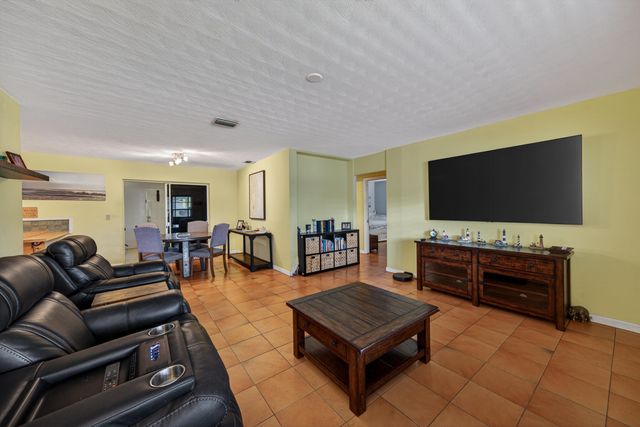 1211 NE 35th Street, Pompano Beach, FL 33064