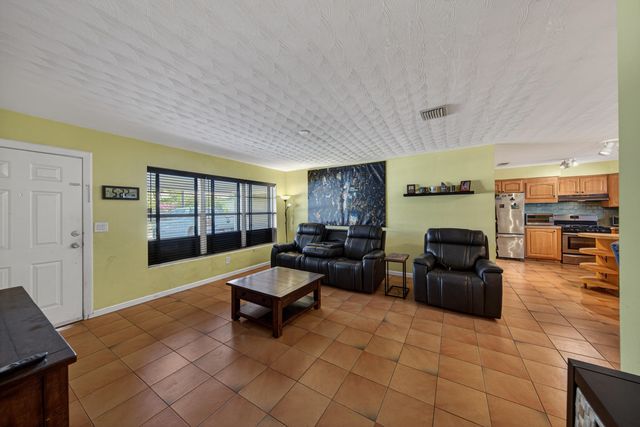 1211 NE 35th Street, Pompano Beach, FL 33064