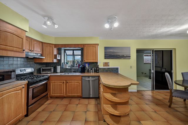 1211 NE 35th Street, Pompano Beach, FL 33064