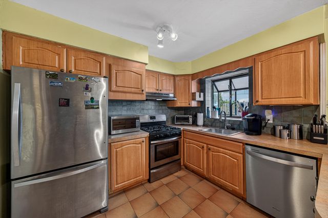 1211 NE 35th Street, Pompano Beach, FL 33064