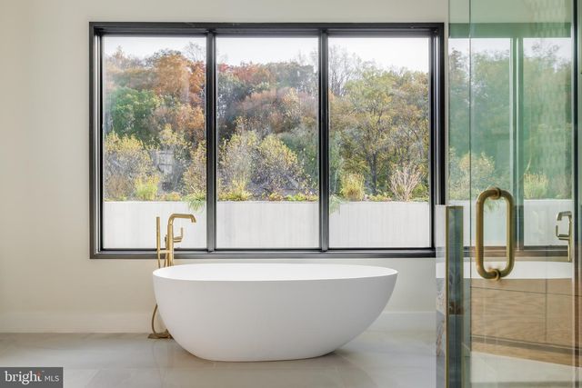 6605 LYBROOK CT, Bethesda, MD 20817