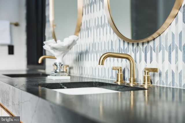 6605 LYBROOK CT, Bethesda, MD 20817