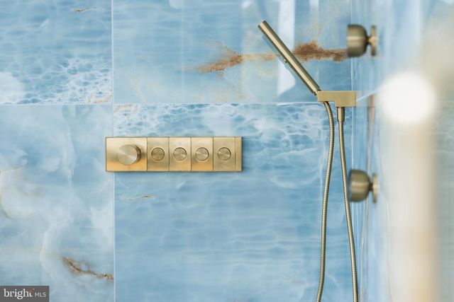 6605 LYBROOK CT, Bethesda, MD 20817