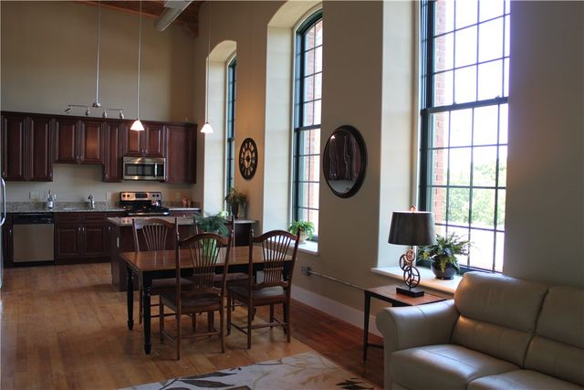 624 WASHINGTON Street A-303, Coventry, RI 02816