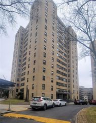 7 E FORDHAM HILL Oval 16C, Bronx, NY 10468
