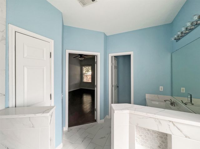 3917 BRONCO BEND LOOP, Austin, TX 78744