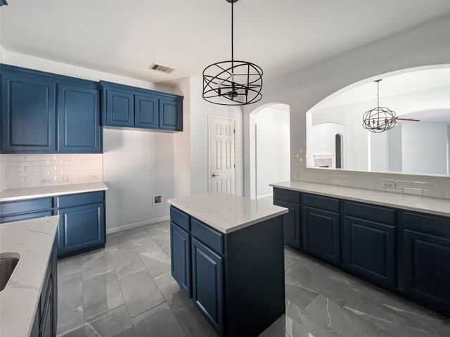 3917 BRONCO BEND LOOP, Austin, TX 78744