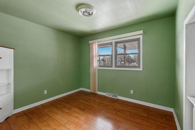 7200 W Grantosa DRIVE, Milwaukee, WI 53218