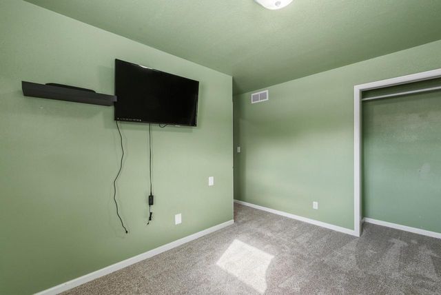 7200 W Grantosa DRIVE, Milwaukee, WI 53218