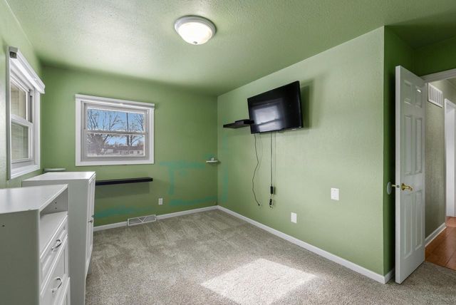 7200 W Grantosa DRIVE, Milwaukee, WI 53218