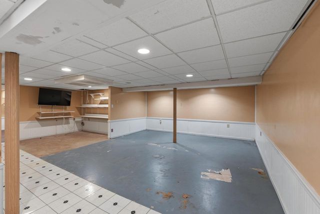 7200 W Grantosa DRIVE, Milwaukee, WI 53218