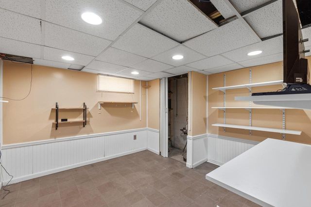 7200 W Grantosa DRIVE, Milwaukee, WI 53218