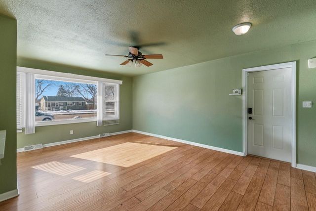 7200 W Grantosa DRIVE, Milwaukee, WI 53218