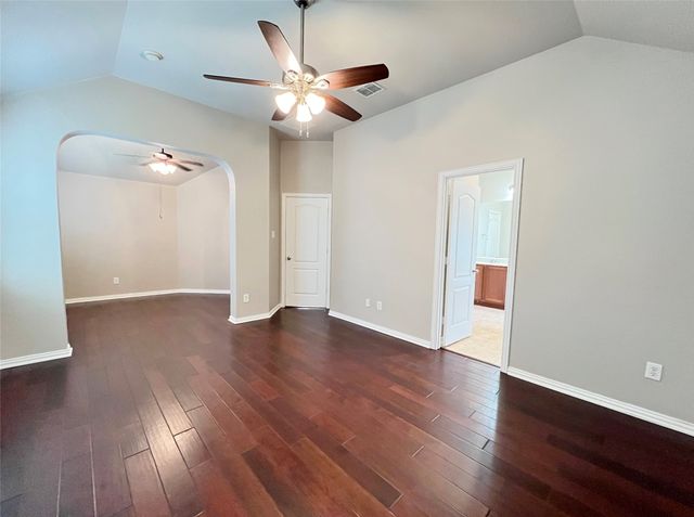 505 Maverick Drive, Lake Dallas, TX 75065