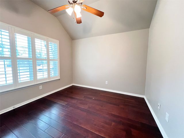 505 Maverick Drive, Lake Dallas, TX 75065