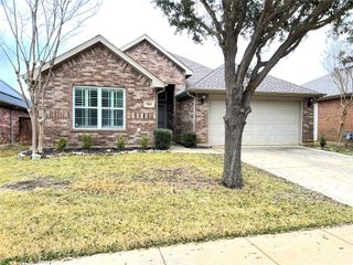505 Maverick Drive, Lake Dallas, TX 75065