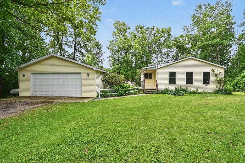 5554 Dease Lake Road, Hill Twp, MI 48739