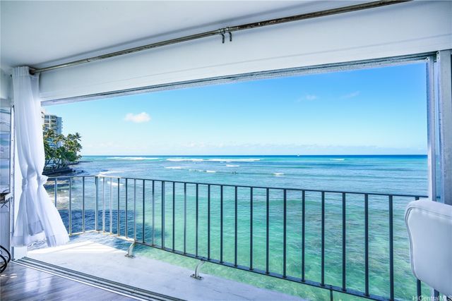 2957 Kalakaua Avenue 306, Honolulu, HI 96815
