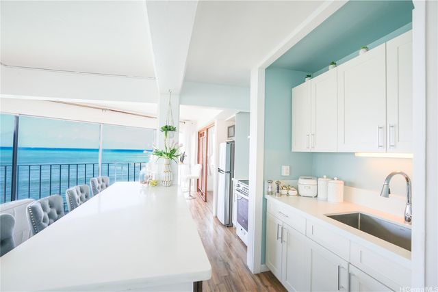 2957 Kalakaua Avenue 306, Honolulu, HI 96815