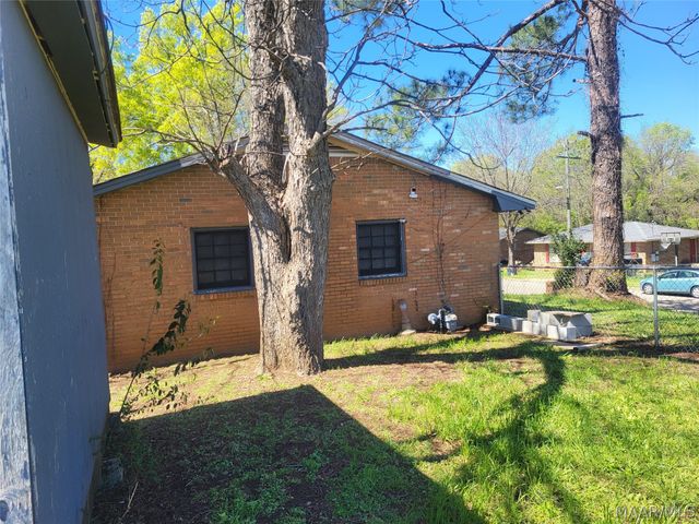 211 Dyas Drive, Montgomery, AL 36110