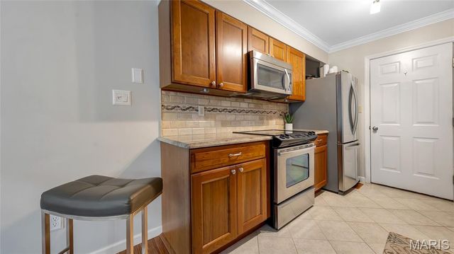 3105 Autumn Shores Drive, Maryland Heights, MO 63043