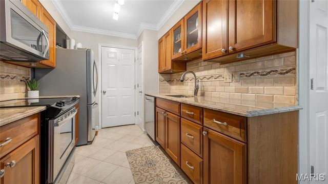 3105 Autumn Shores Drive, Maryland Heights, MO 63043