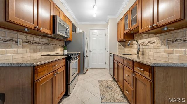 3105 Autumn Shores Drive, Maryland Heights, MO 63043