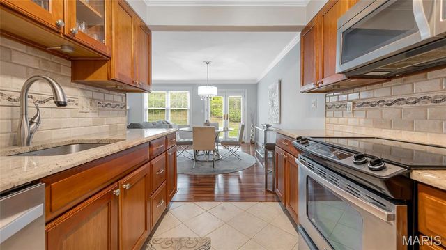 3105 Autumn Shores Drive, Maryland Heights, MO 63043