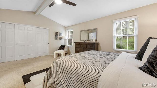 3105 Autumn Shores Drive, Maryland Heights, MO 63043