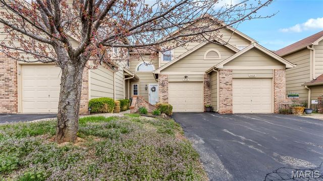 3105 Autumn Shores Drive, Maryland Heights, MO 63043