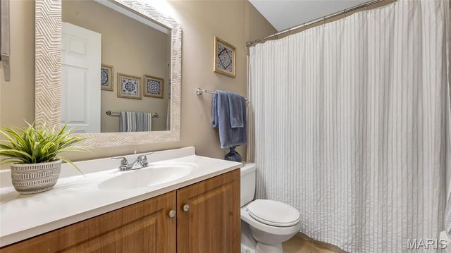 3105 Autumn Shores Drive, Maryland Heights, MO 63043
