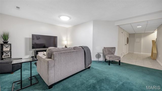 3105 Autumn Shores Drive, Maryland Heights, MO 63043