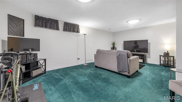 3105 Autumn Shores Drive, Maryland Heights, MO 63043