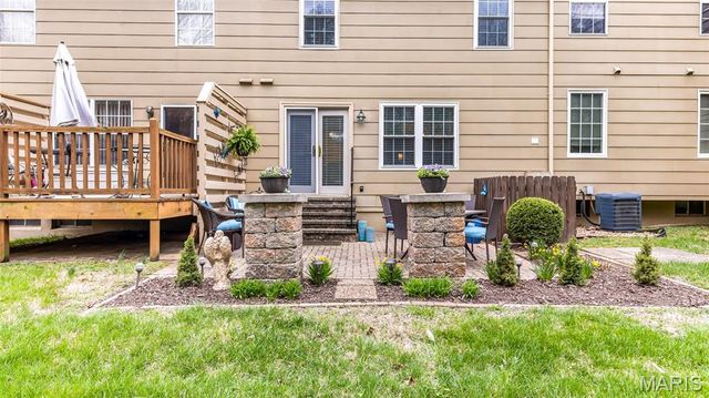 3105 Autumn Shores Drive, Maryland Heights, MO 63043