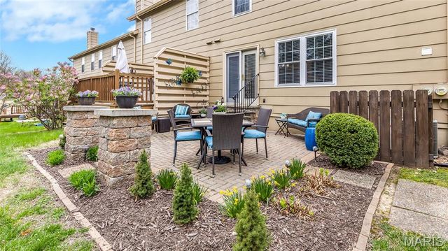 3105 Autumn Shores Drive, Maryland Heights, MO 63043