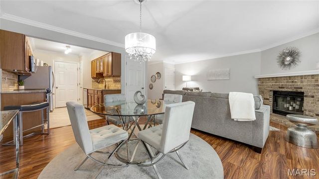 3105 Autumn Shores Drive, Maryland Heights, MO 63043