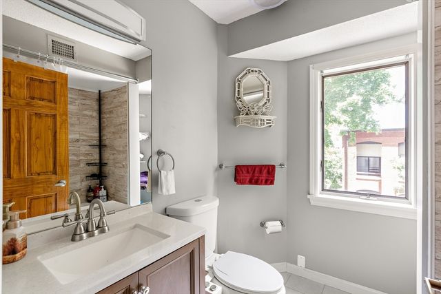 21 Margin St 34, Lynn, MA 01905