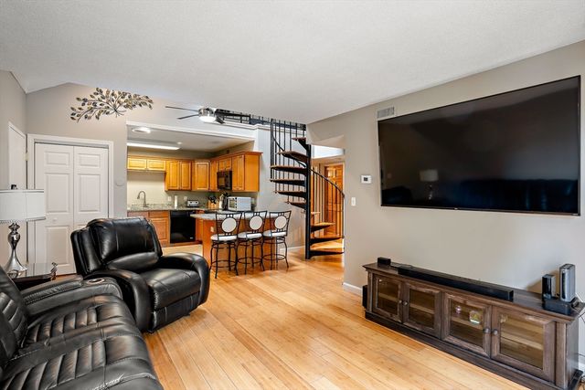 21 Margin St 34, Lynn, MA 01905